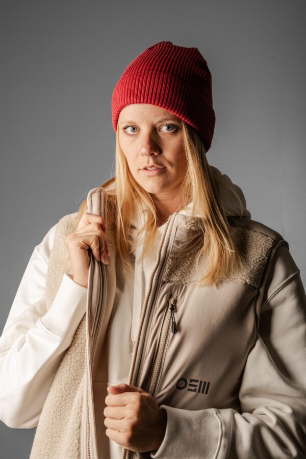 teddyweste wüstensand kombiniert mit OSM beanie in herbstrot