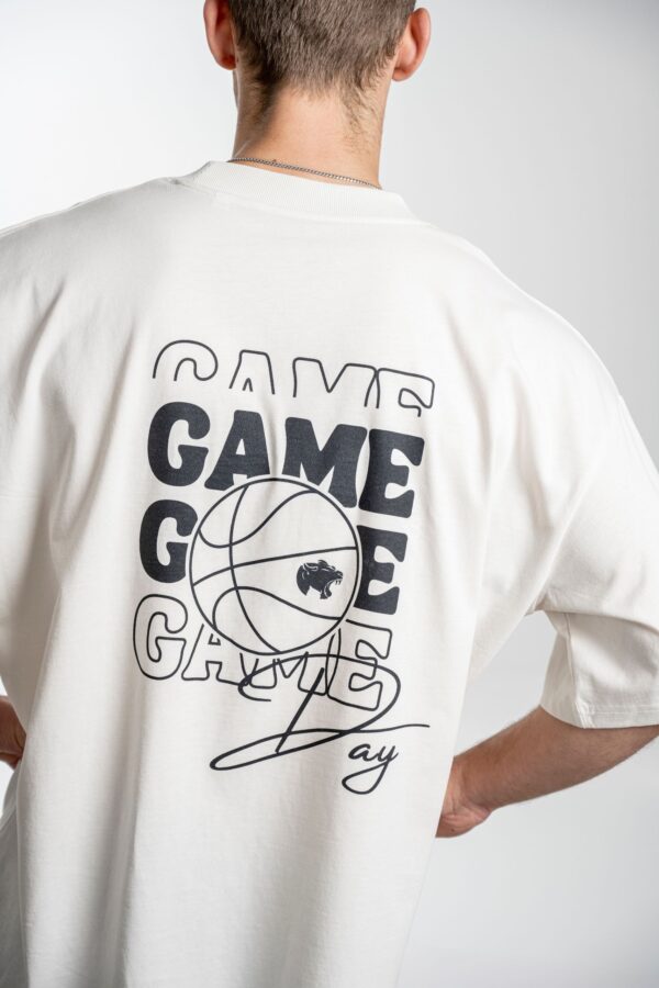 Game Day Heavy Tee back – Rückansicht mit sichtbarem Backprint