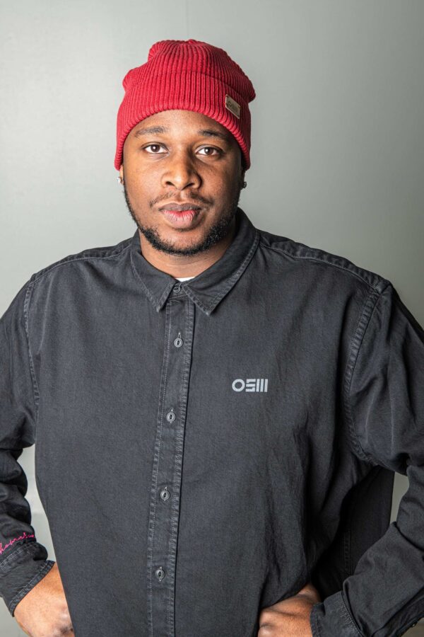 OSM beanie kaminrot aus biobaumwolle mit kaktusleder patch