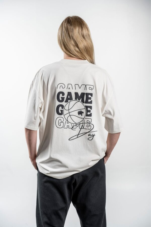 Game Day Heavy Tee back – Rückansicht mit sichtbarem Backprint